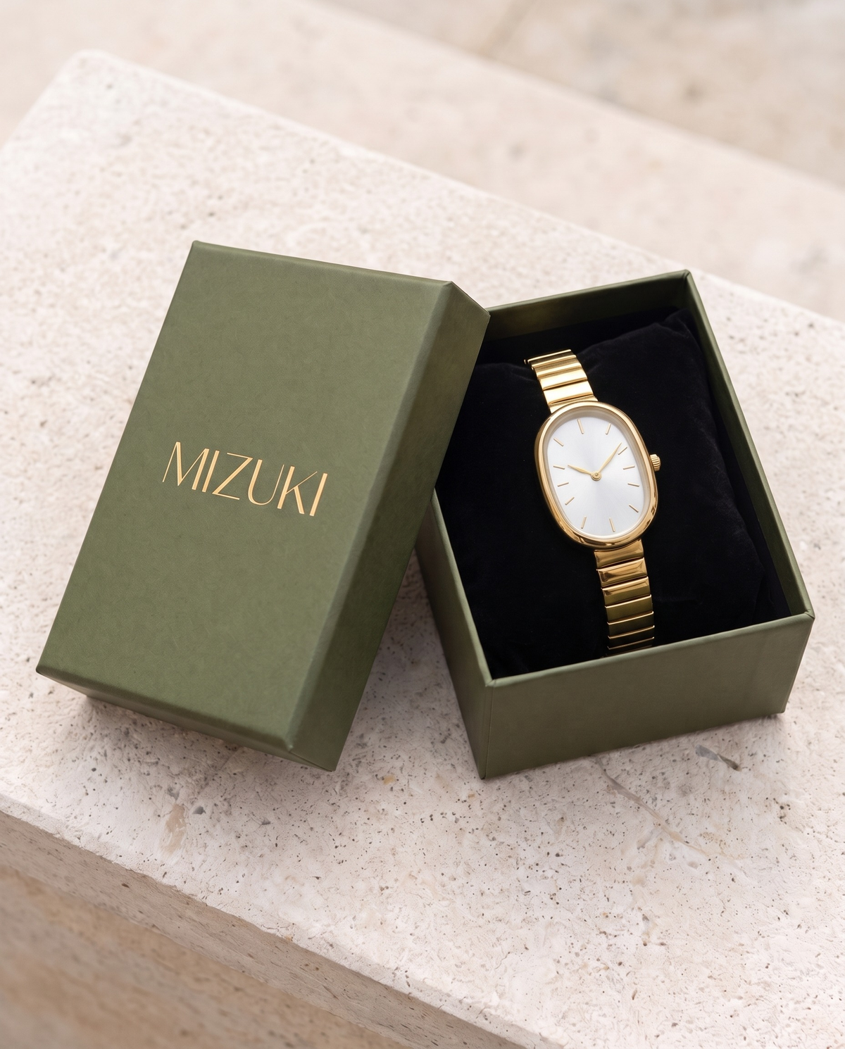 Le Marais Watch Moonlight by Mizuki, view 5